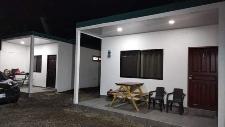 Bari Campings Resort Puerto Viejo de Talamanca Экстерьер фото